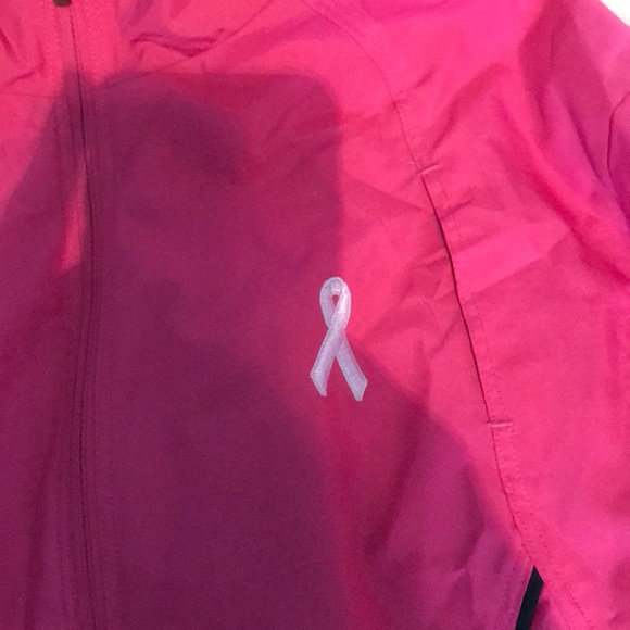 New Balance breast cancer awareness rain shell - Picture 3 of 8